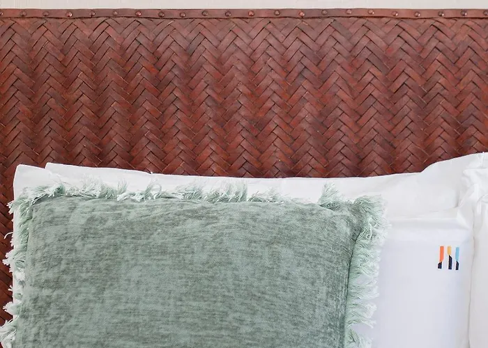 Liiiving In Porto-modern & Glam Rooftop Apartman Porto