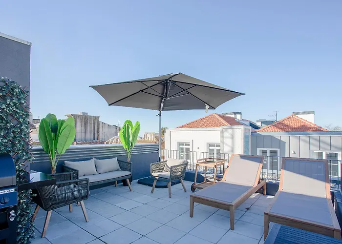 Liiiving In Porto-modern & Glam Rooftop *