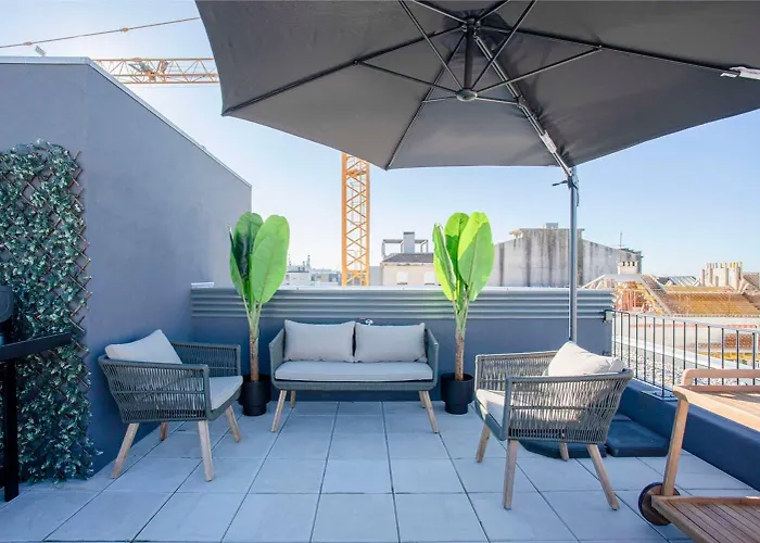 Liiiving In Porto-modern & Glam Rooftop * Porto
