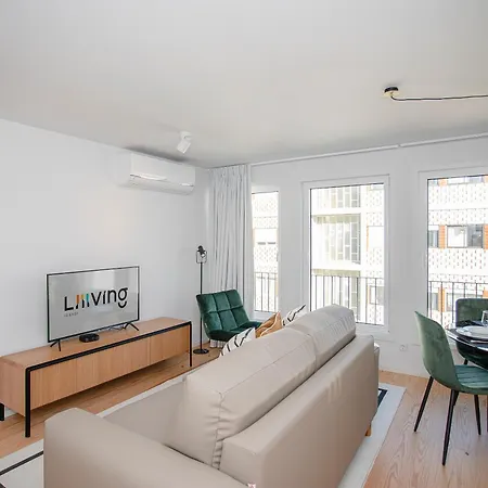 Liiiving In Porto-modern & Glam Rooftop 아파트 포르투