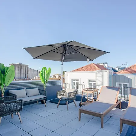 Liiiving In Porto-modern & Glam Rooftop *