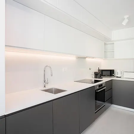 Liiiving In Porto-modern & Glam Rooftop Apartament