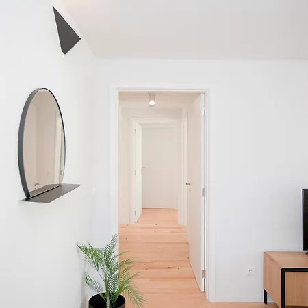 Liiiving In Porto-modern & Glam Rooftop Porto