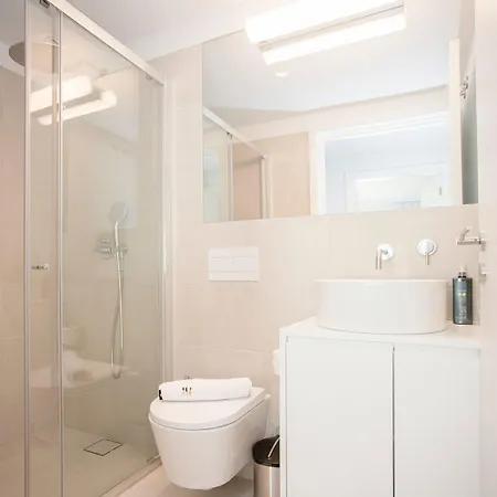 Liiiving In Porto-modern & Glam Rooftop Apartament