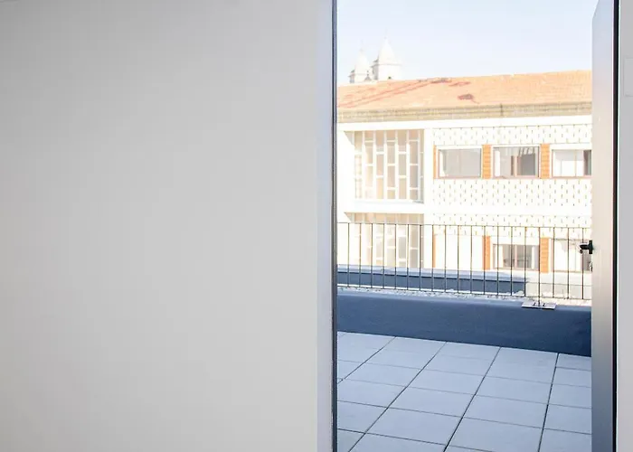 Liiiving In Porto-modern & Glam Rooftop *