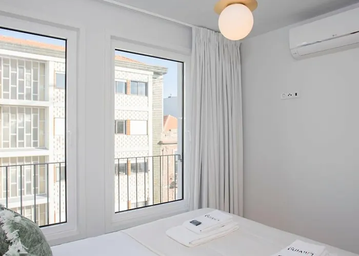 Liiiving In Porto-modern & Glam Rooftop Appartement Oporto