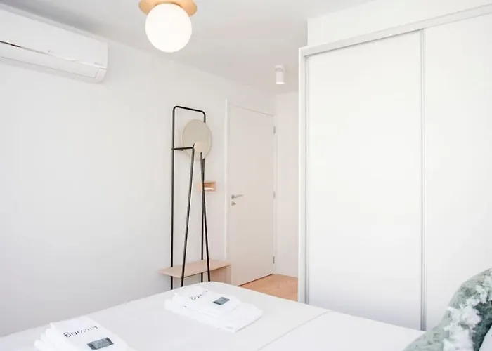 Liiiving In Porto-modern & Glam Rooftop *