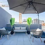 Liiiving In Porto-modern & Glam Rooftop * Oporto