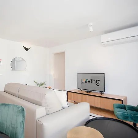 Apartment Liiiving In Porto-modern & Glam Rooftop