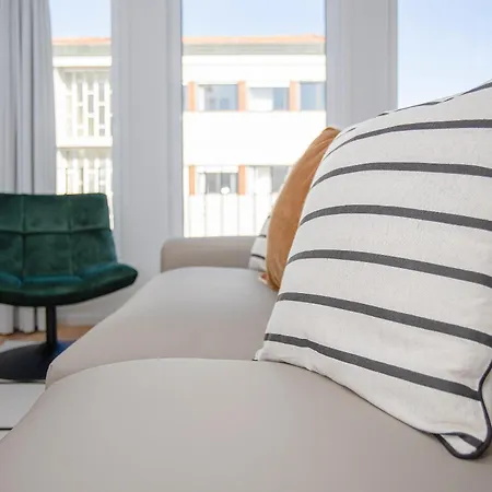 Liiiving In Porto-modern & Glam Rooftop Porto
