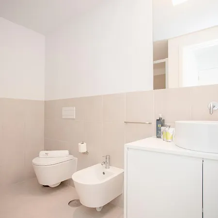 Apartment Liiiving In Porto-modern & Glam Rooftop