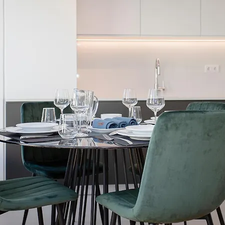 Liiiving In Porto-modern & Glam Rooftop 아파트