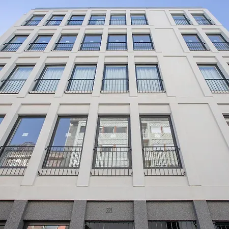 Liiiving In Porto-modern & Glam Rooftop ポルト