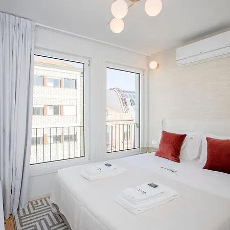 아파트 Liiiving In Porto-modern & Glam Rooftop 포르투