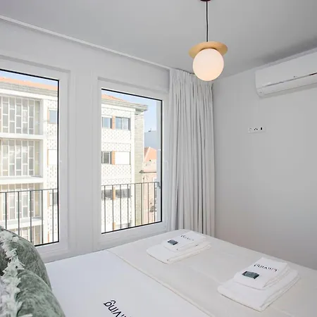 Liiiving In Porto-modern & Glam Rooftop 아파트 포르투
