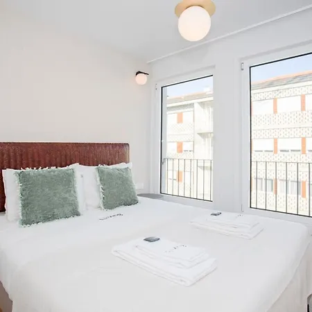 아파트 Liiiving In Porto-modern & Glam Rooftop 포르투