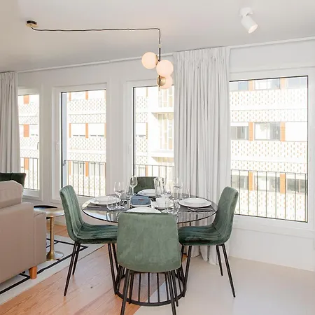Liiiving In Porto-modern & Glam Rooftop Apartment *