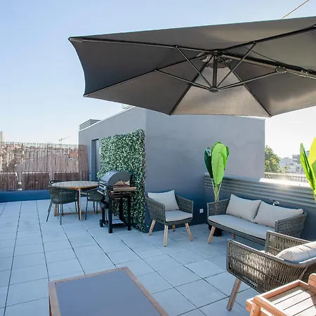 Liiiving In Porto-modern & Glam Rooftop * Porto