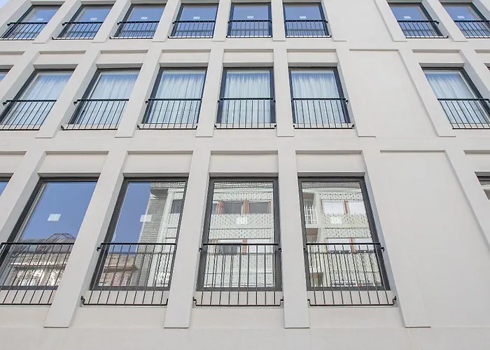 Liiiving In Porto-modern & Glam Rooftop Πόρτο